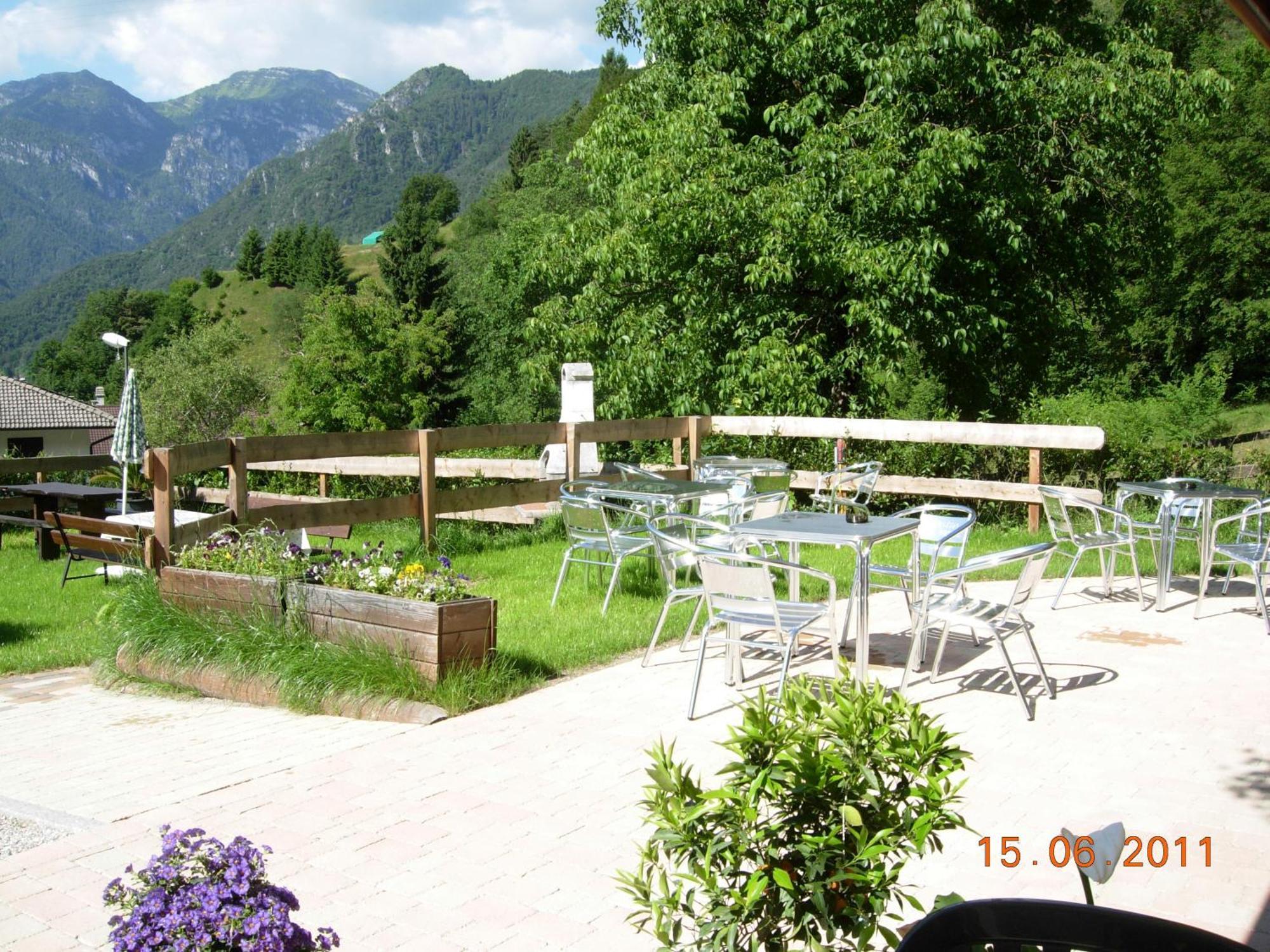 B&B Ledro Affittacamere Mezzolago Exteriér fotografie