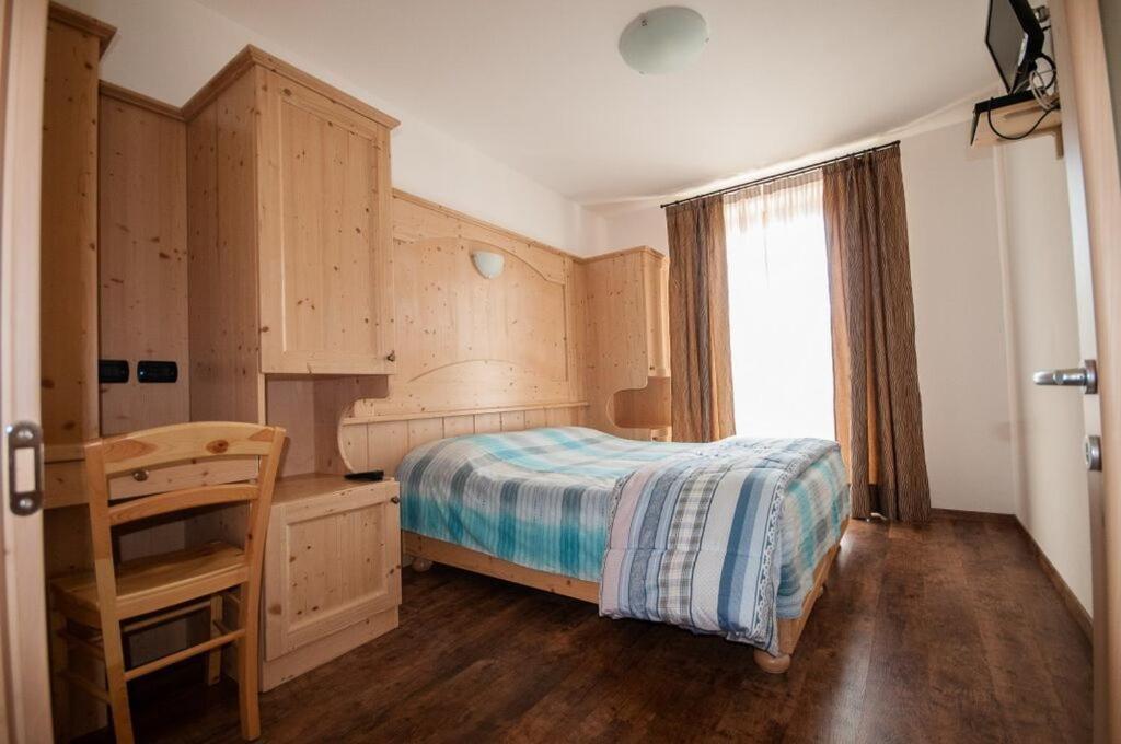 B&B Ledro Affittacamere Mezzolago Pokoj fotografie